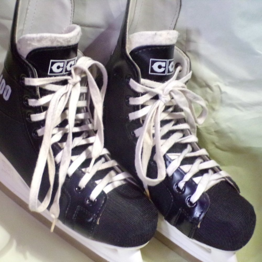 CCM Super Comp 400 Ice Hockey Skates sz 5